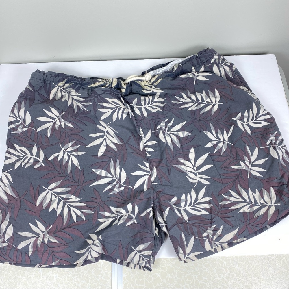 Tommy Bahama Mens Swim Trunks Shorts Sz XXL Gray Graphic print Drawstring